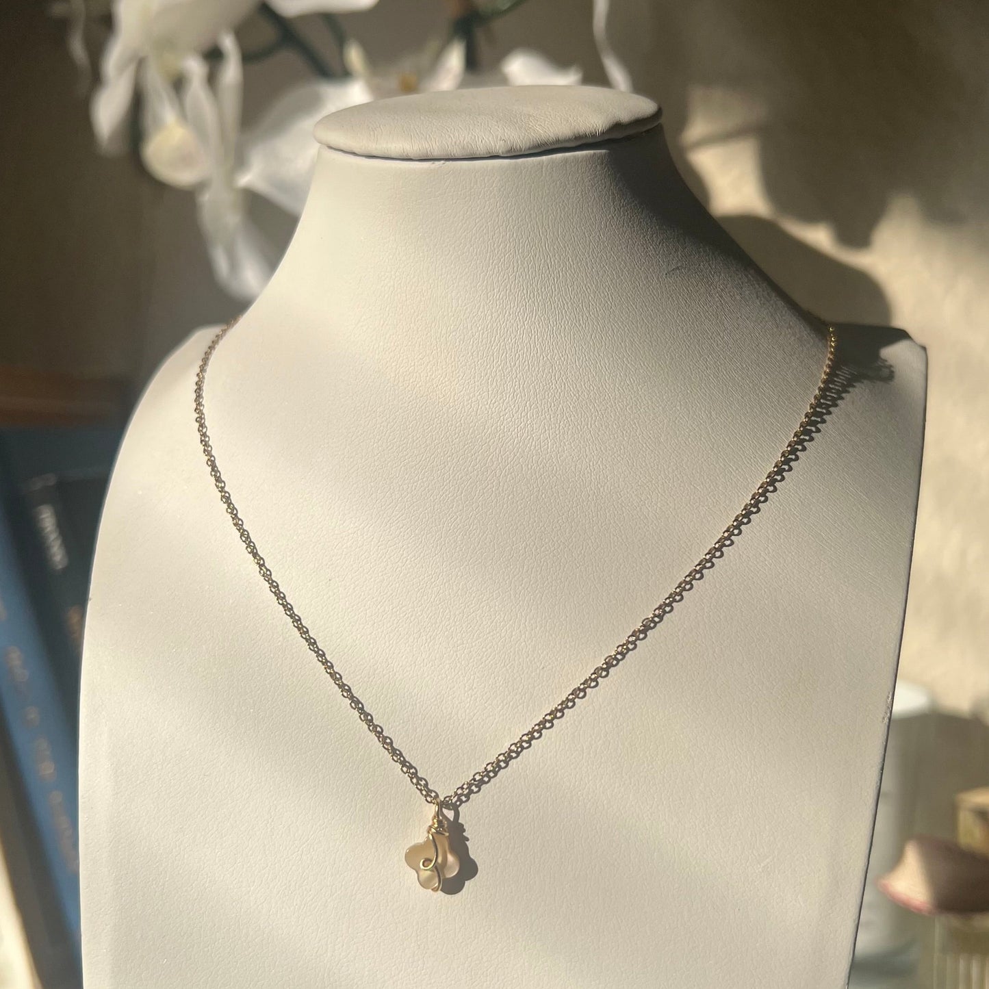 Beige Clover