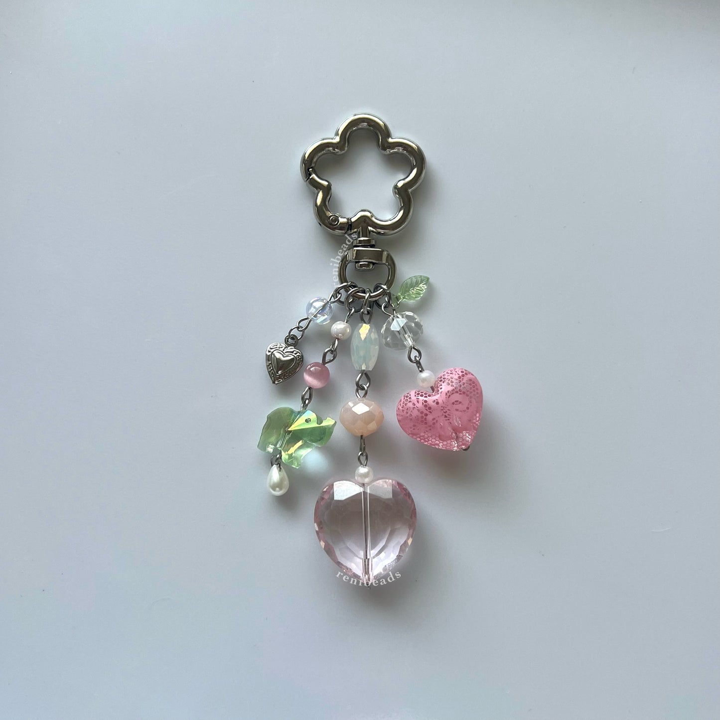 lucky pink and green heart bead heisei retro keychain .☘︎ ݁˖