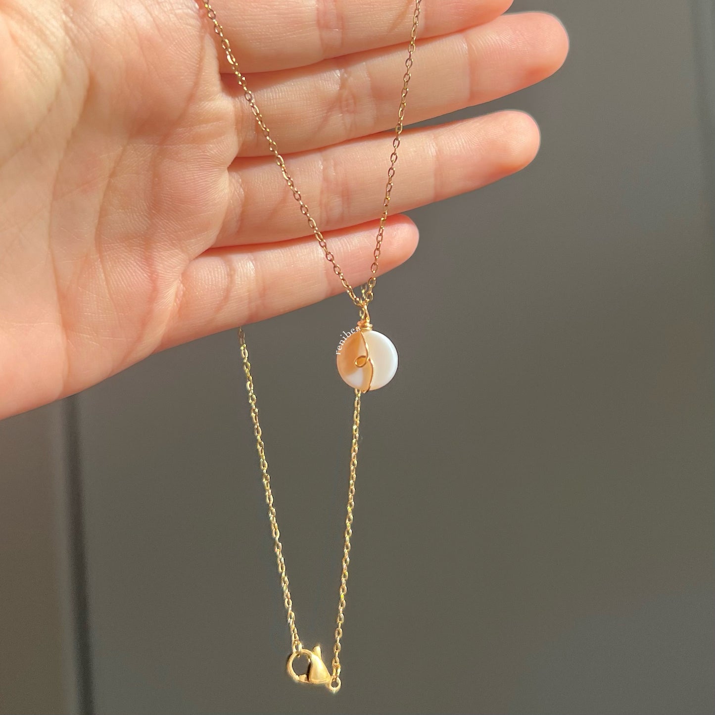 Looped Circle Shell Necklace